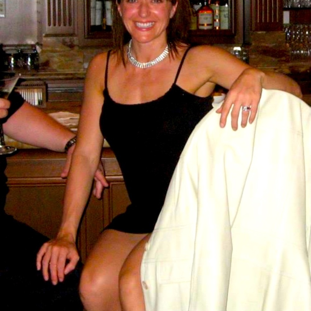 Basic black dress that you can’t live without